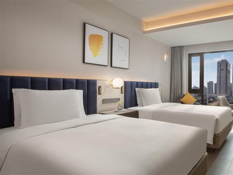 Voco Nanjing Oriental Pearl Hotel Buitenkant foto