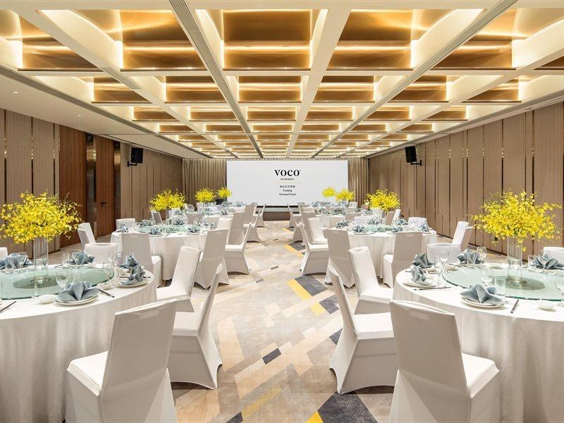 Voco Nanjing Oriental Pearl Hotel Buitenkant foto