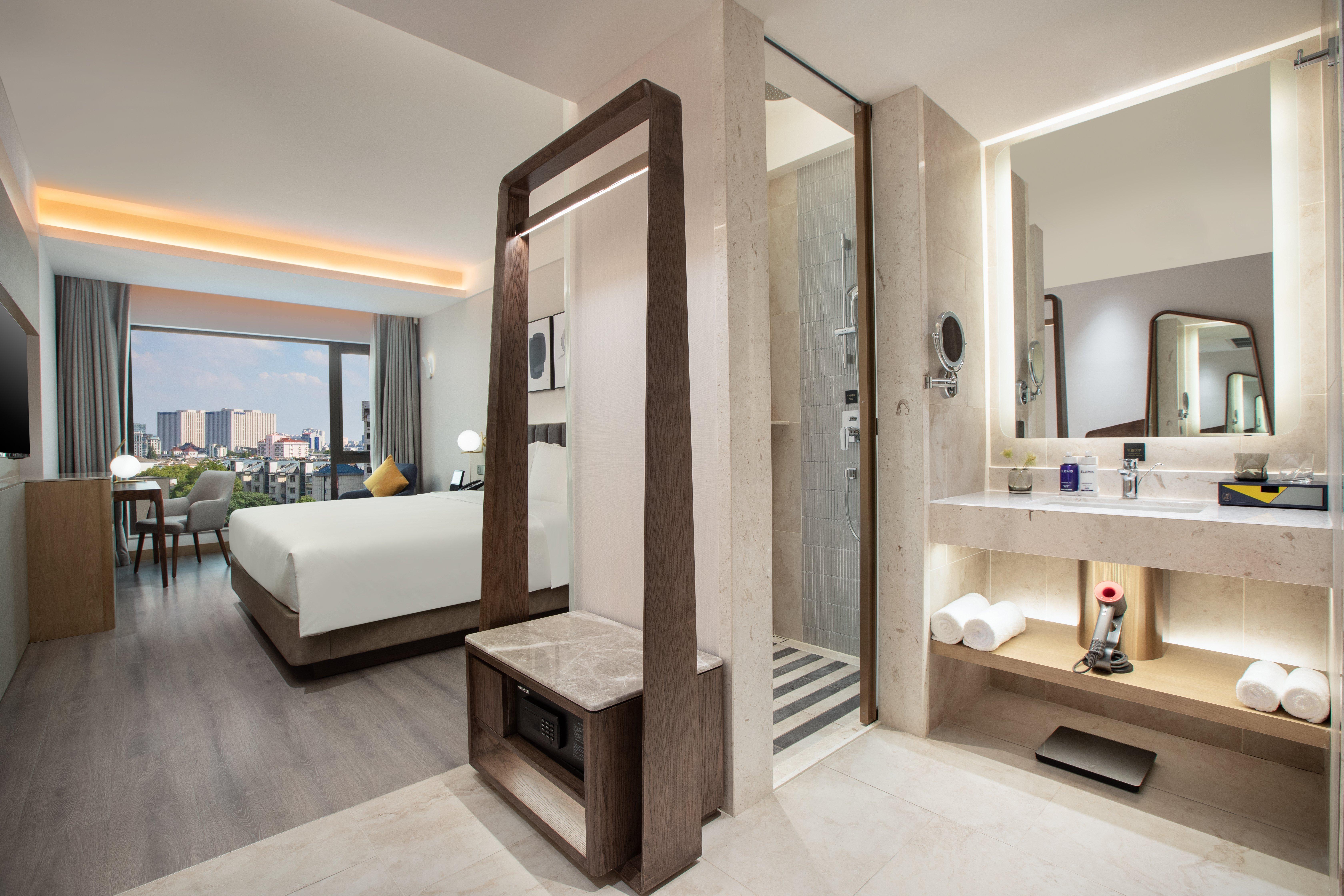 Voco Nanjing Oriental Pearl Hotel Buitenkant foto
