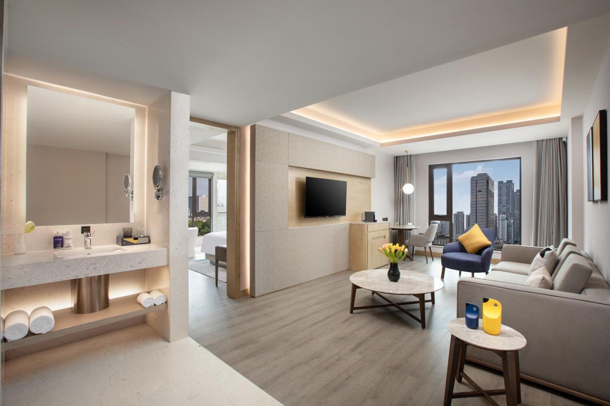 Voco Nanjing Oriental Pearl Hotel Buitenkant foto