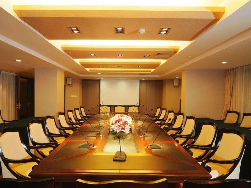 Voco Nanjing Oriental Pearl Hotel Buitenkant foto