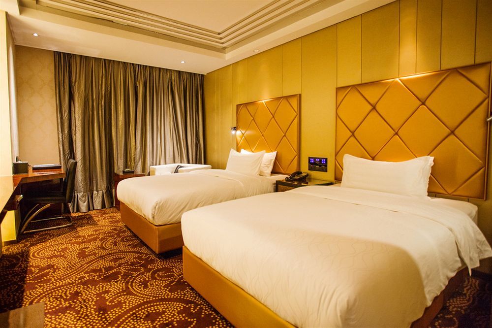 Voco Nanjing Oriental Pearl Hotel Buitenkant foto